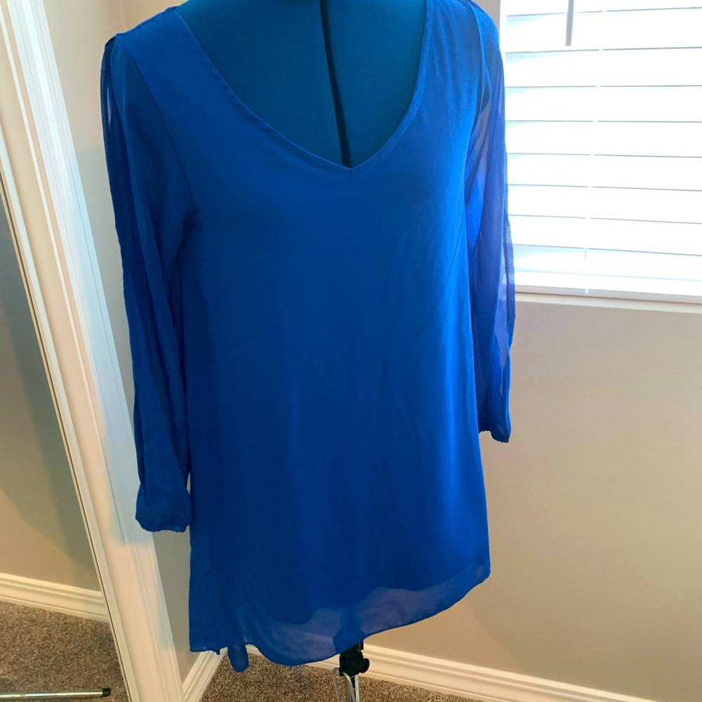 Blue long open sleeve tunic